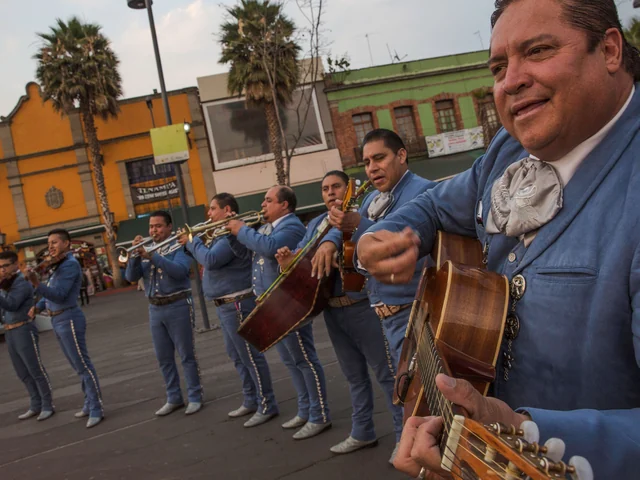 Central Mexico: Puerto Escondido, Mexico City & Epic Mountain Views