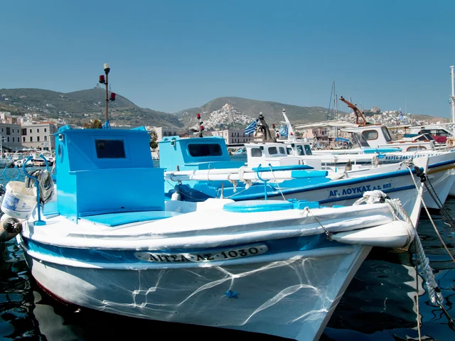 Dubrovnik to Santorini: Croatia Highlights & Greek Island Hopping