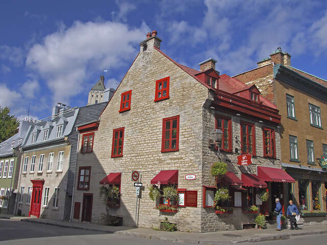 The Best of Eastern Canada featuring Niagara Falls, Ottawa, Quebec City & Montreal