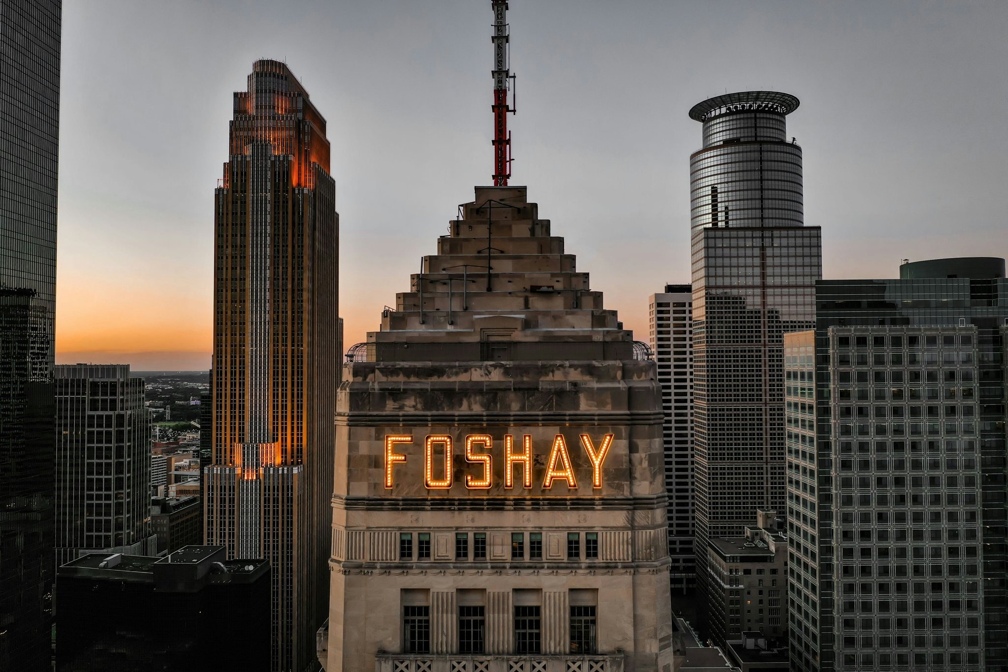 W Minneapolis – The Foshay