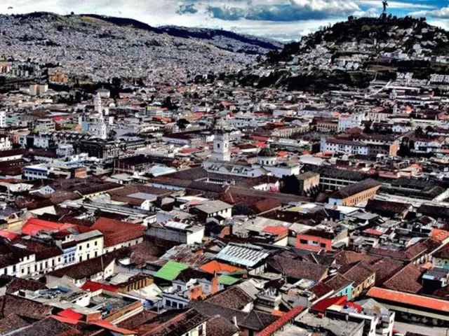 Quito Day Tour: Downtown Foodie and Culture (half day)
