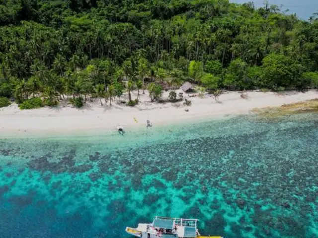 Palawan and Coron: Underground Rivers, Snorkeling & Island Hopping