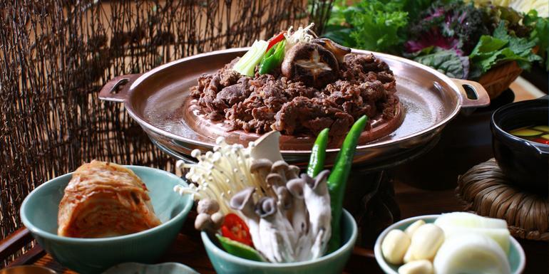 Uncover Korea: K Pop & Hanok Villages