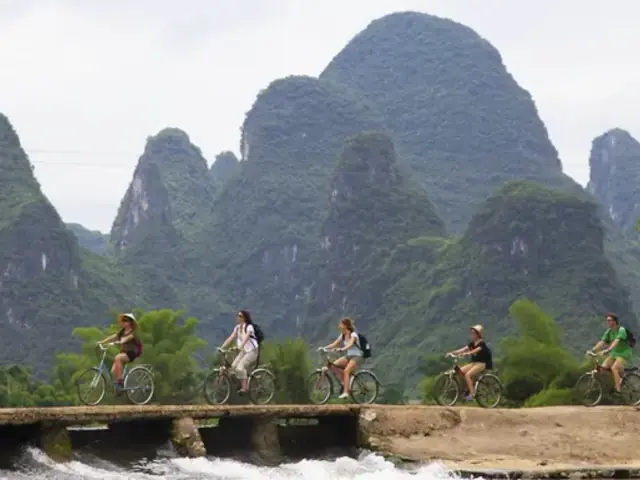 China: Bike Rides & Village Walks