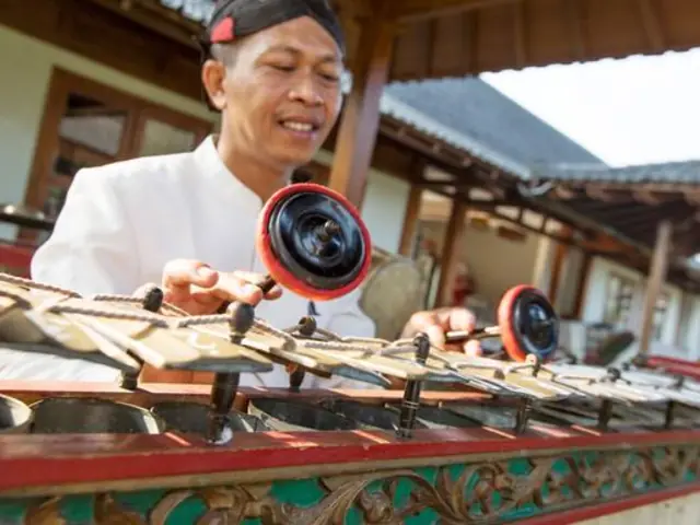 Highlights of Java: Temples & The Dieng Plateau