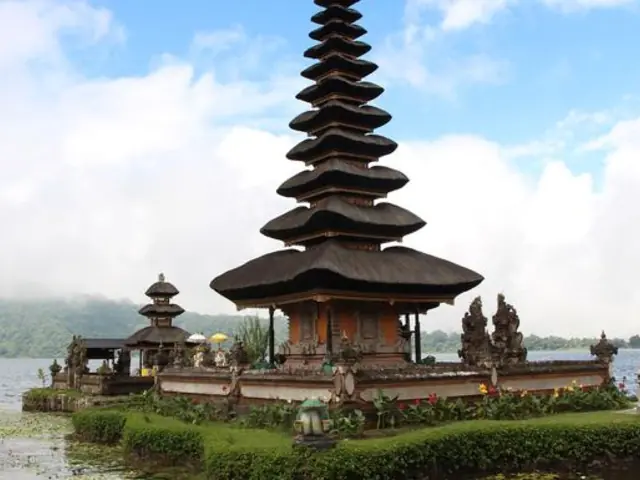 Indonesia: Sumatra, Java & Bali