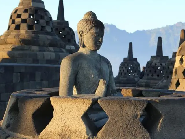 Classic Java: Borobudur & Mt Bromo