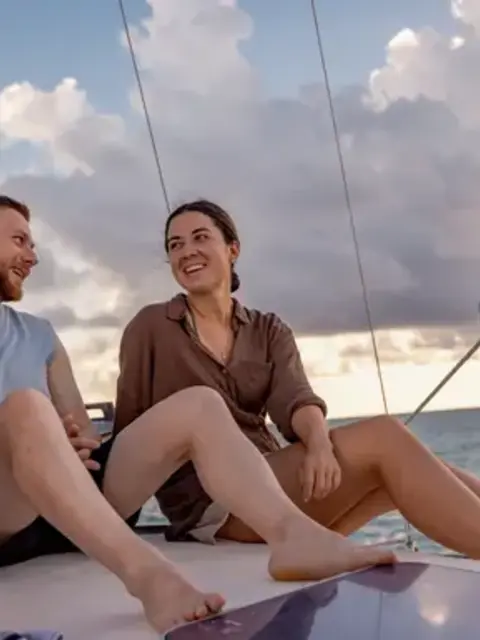 Island-hopping and Sailing Belize: Beach Days & Starry Nights