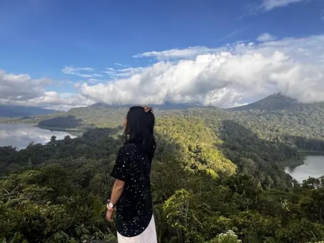 Bangkok to Bali: Street Food, Summits & Island Escapes