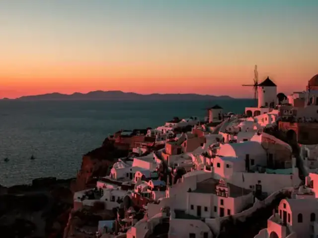 Journeys: Discover the Greek Islands