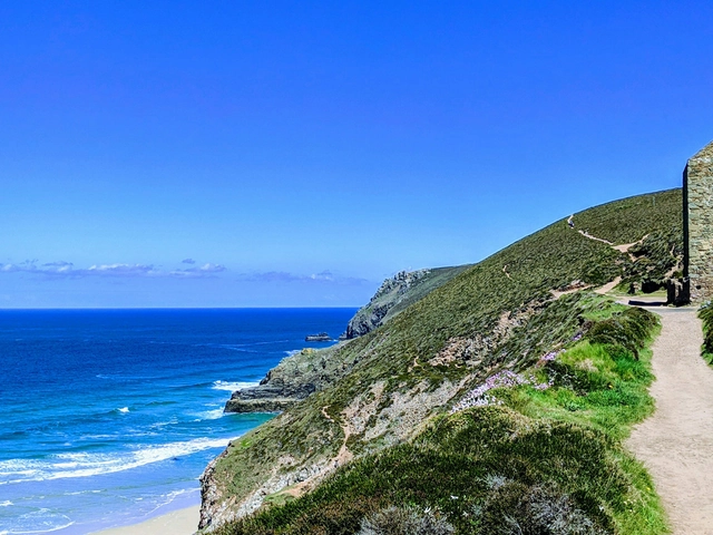 Shades of the English Countryside featuring London, Cornwall & The Cotswolds