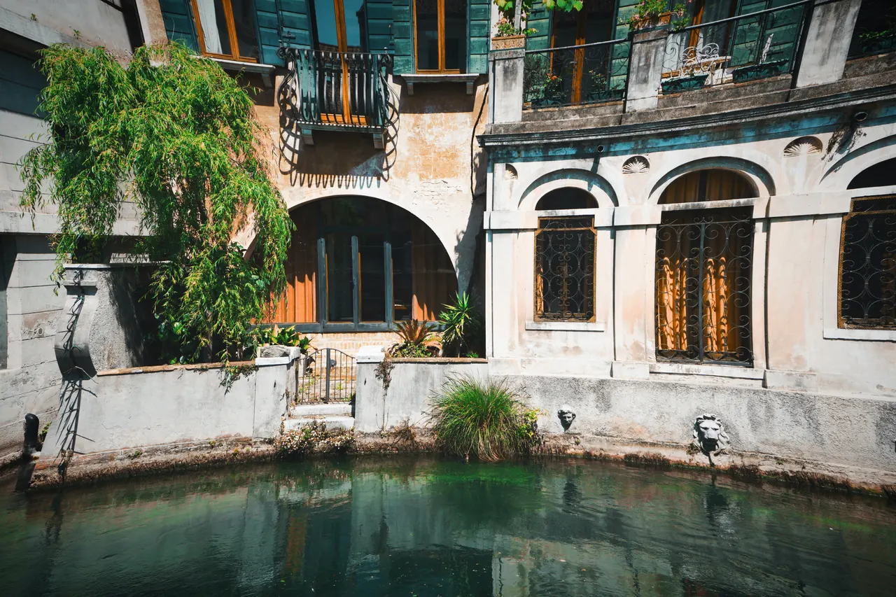 Spotlight on Northern Italy featuring Venice, Verona & the Dolomites
