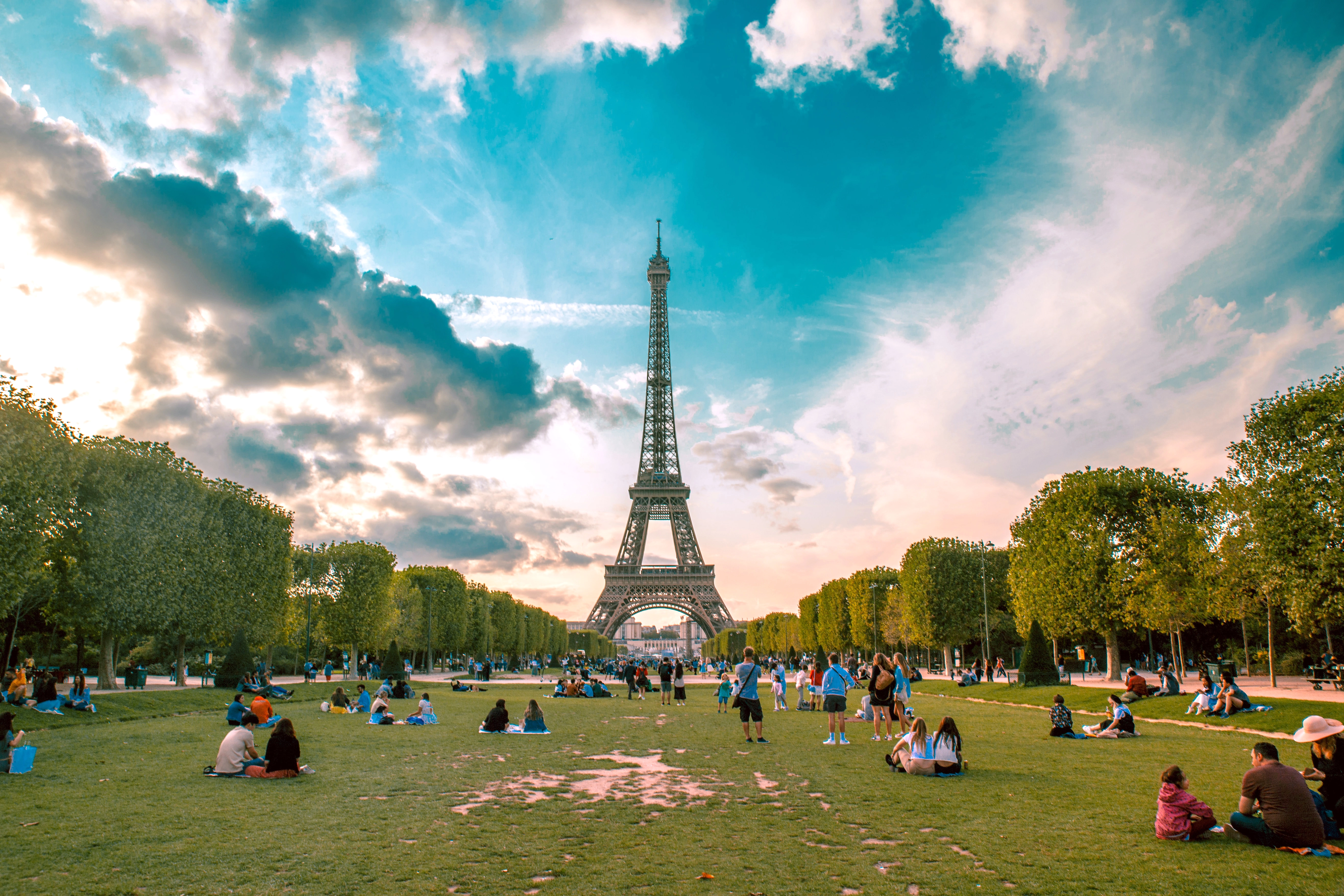 London & Paris featuring New Year’s Eve in Paris