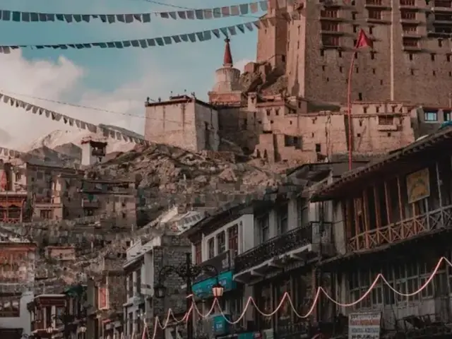 Northern India: Dharamshala, Kashmir & Ladakh Highlights