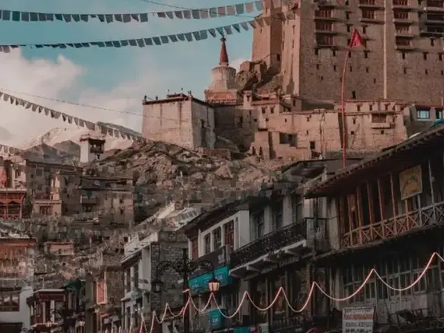 Northern India: Dharamshala, Kashmir & Ladakh Highlights