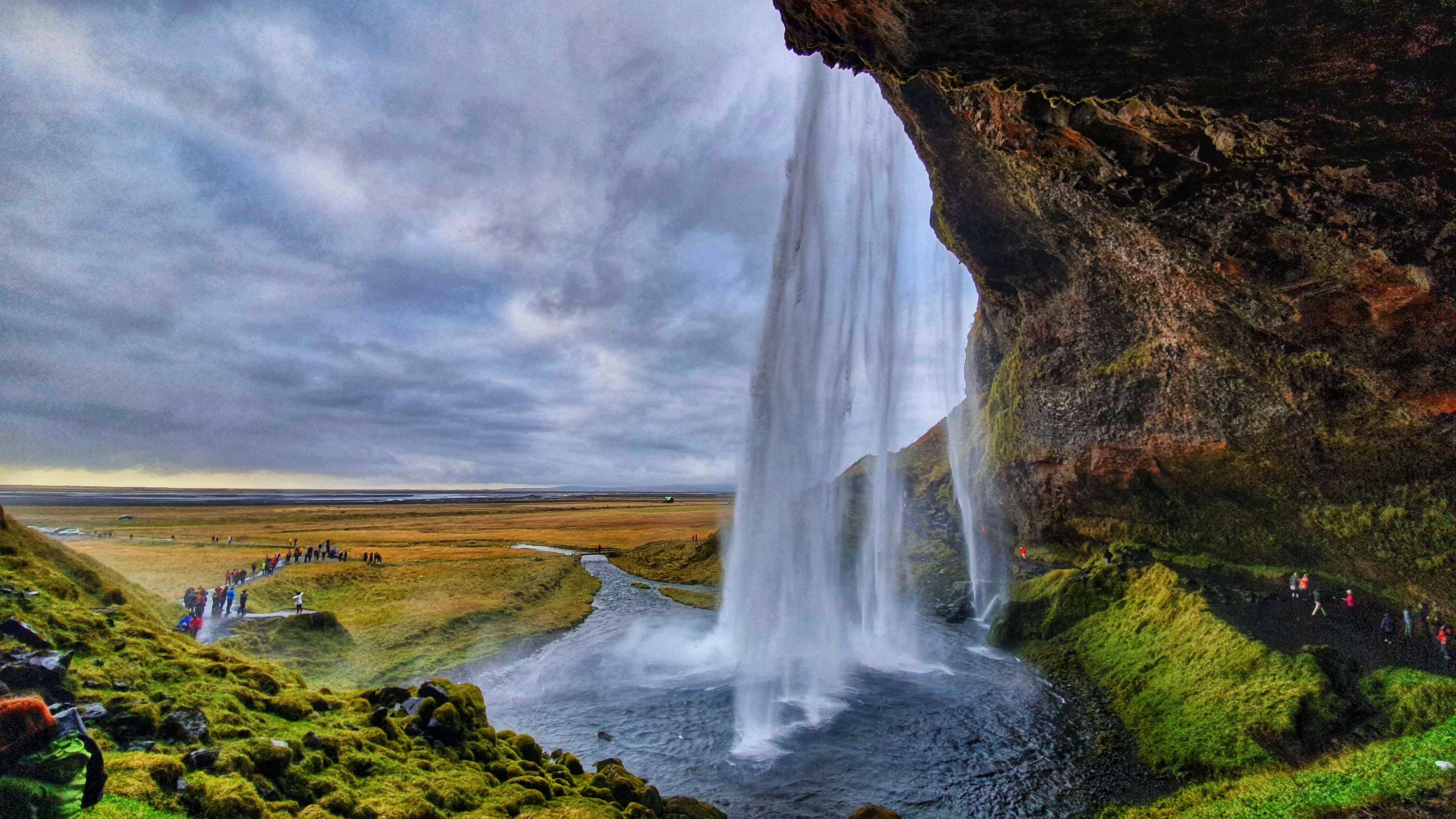Iceland’s Midnight Sun: Glaciers, Geysers, and the Golden Circle