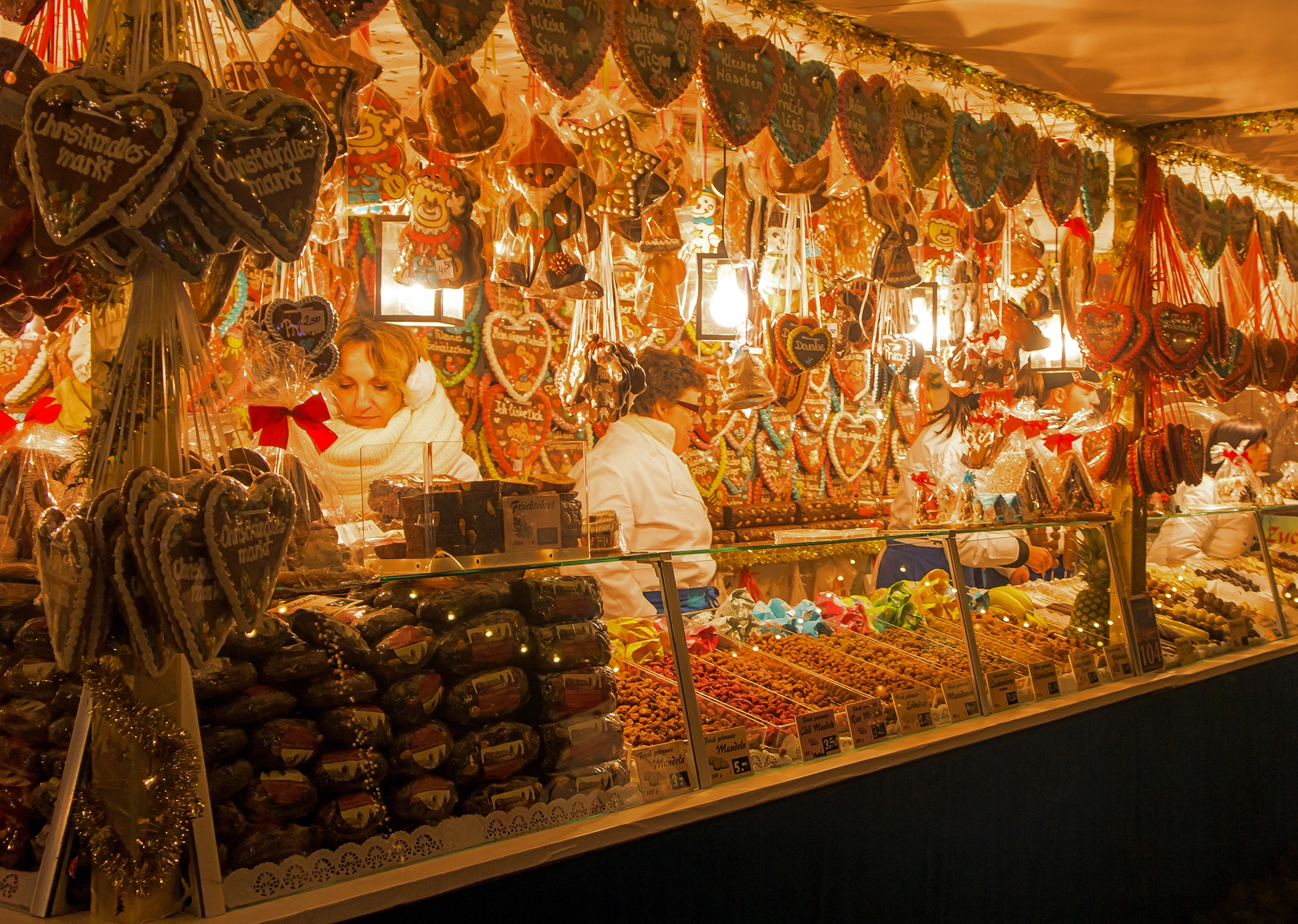 Christmas on the Danube featuring a 6-Night Danube River Cruise