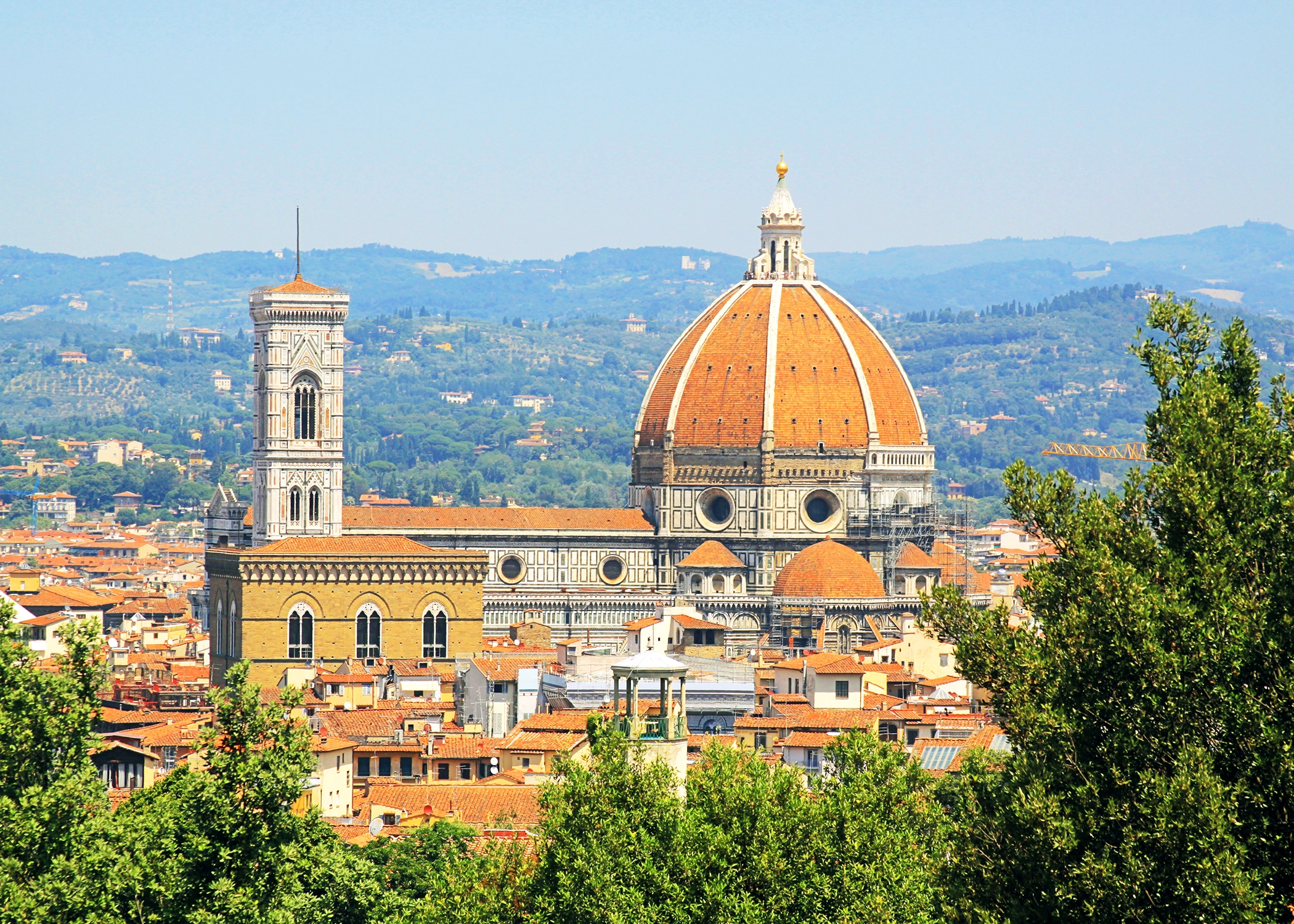 Tuscan & Umbrian Countryside featuring Italy's Charming Hill Towns
