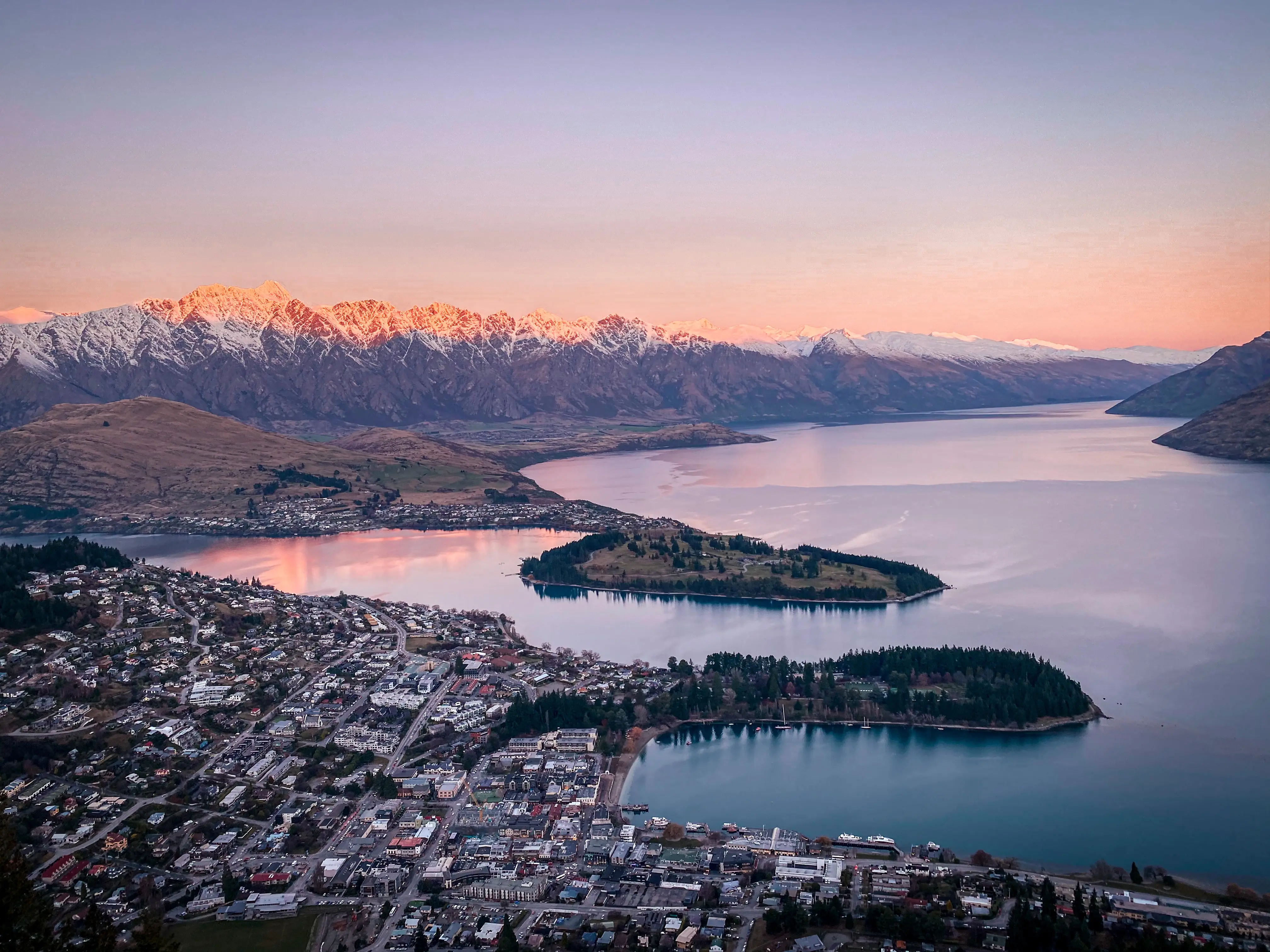 Exploring New Zealand's Wonders featuring the North & South Islands