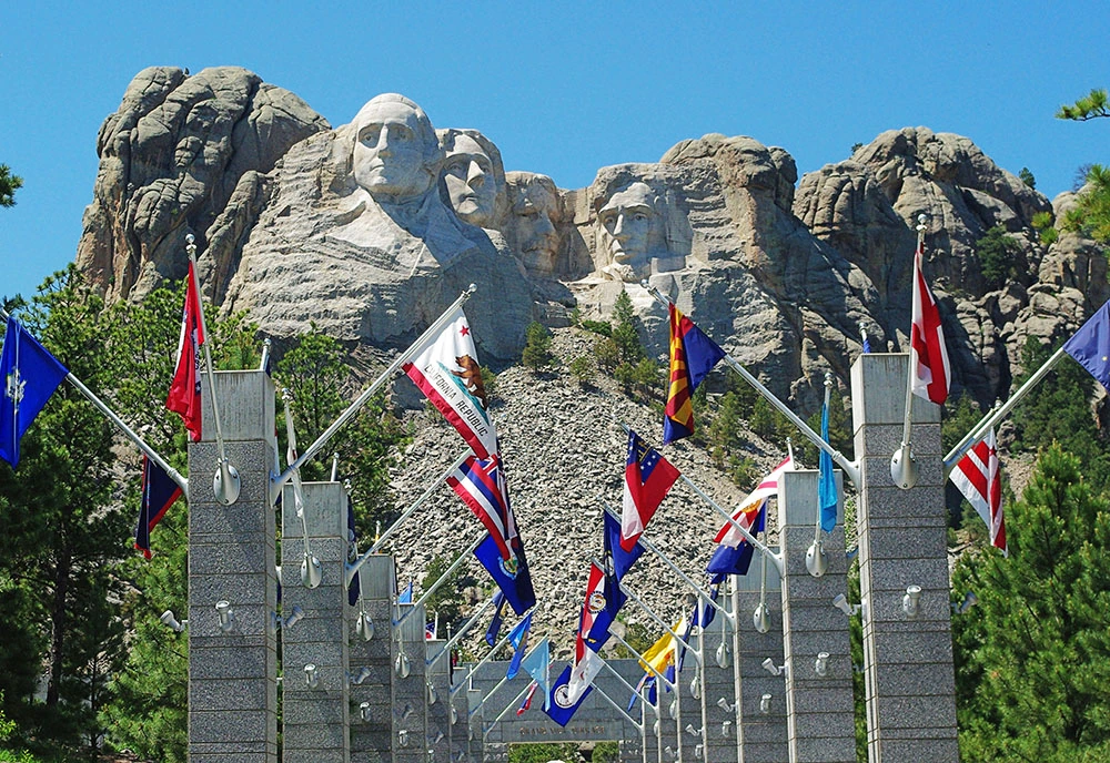 Spotlight on South Dakota featuring Mount Rushmore & The Badlands