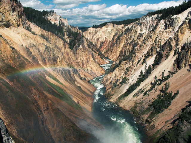 Montana: Exploring Big Sky Country featuring Yellowstone & Glacier National Parks