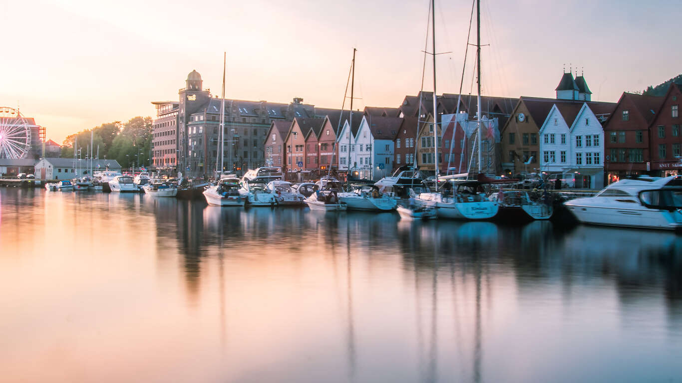 Nordic Discovery Sweden, Finnish Lapland & 5-Night Cruise of Norway's Coast