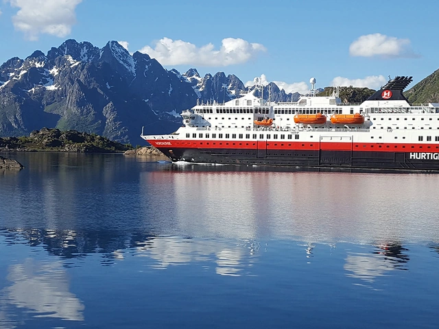 Nordic Discovery Sweden, Finnish Lapland & 5-Night Cruise of Norway's Coast