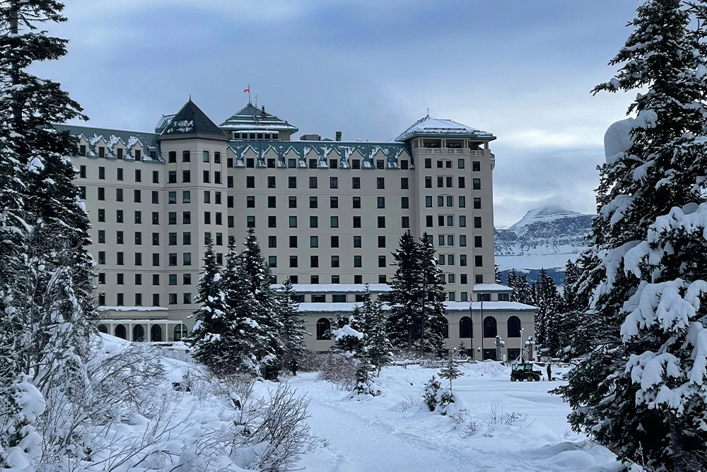 Aurora Adventure Winter in the Canadian Rockies & the Yukon