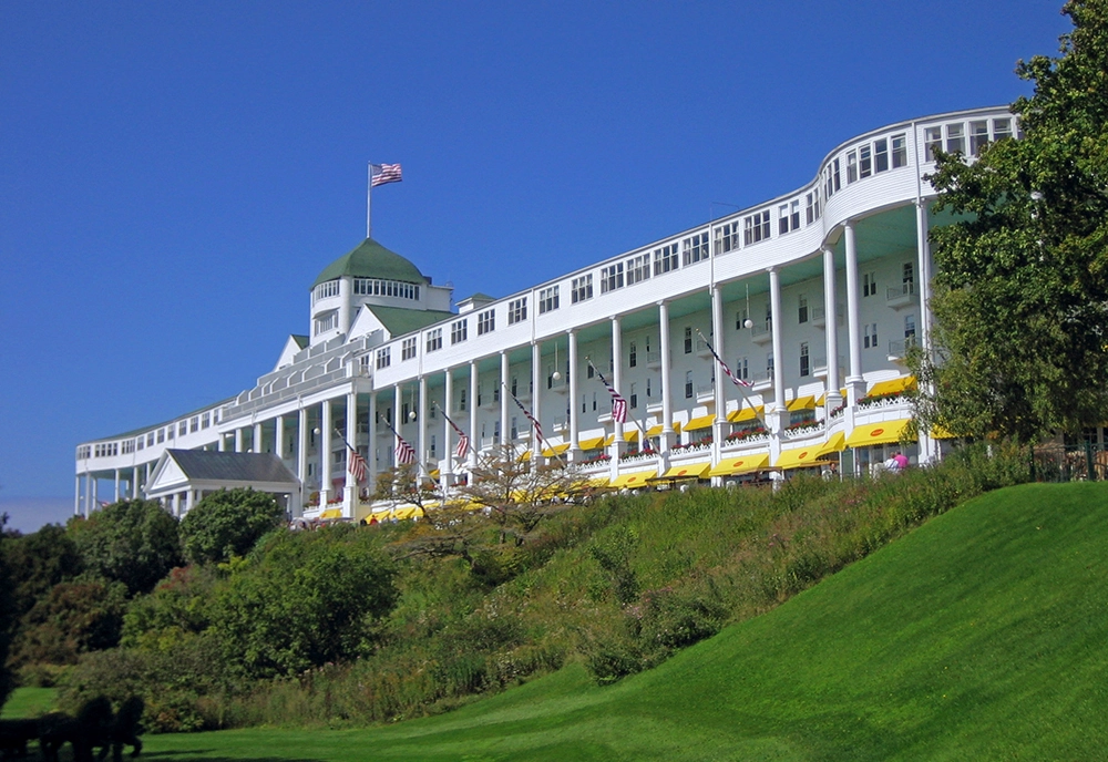 Mackinac Island featuring the Tulip Time Festival