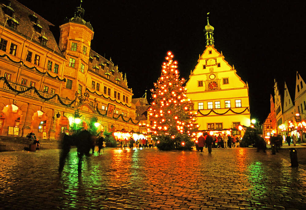 Christmas on the Danube featuring a 6-Night Danube River Cruise