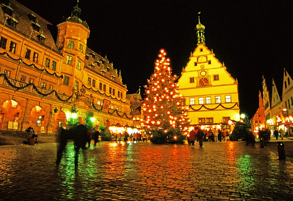 Christmas on the Danube featuring a 6-Night Danube River Cruise