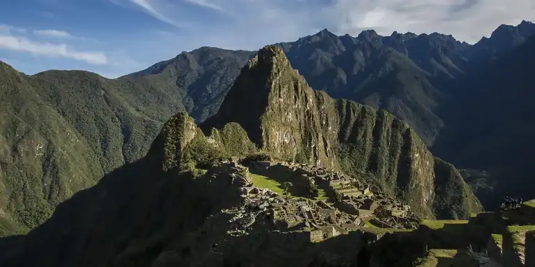 Signature: Peru from Machu Picchu to the Amazon Jungle