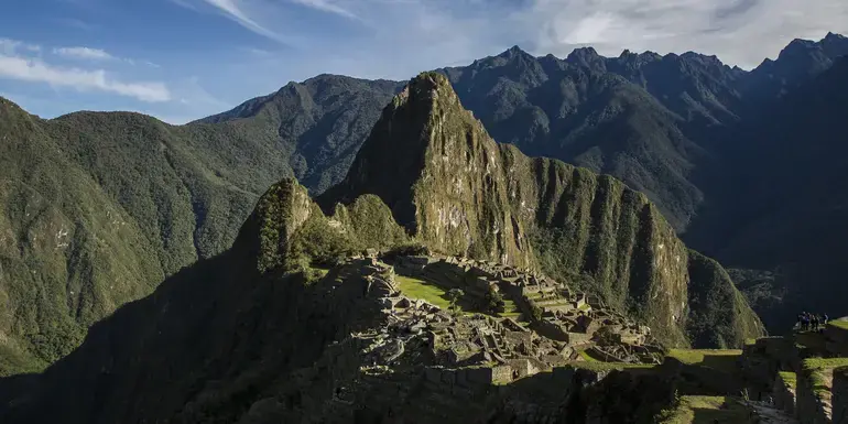 Signature: Peru from Machu Picchu to the Amazon Jungle