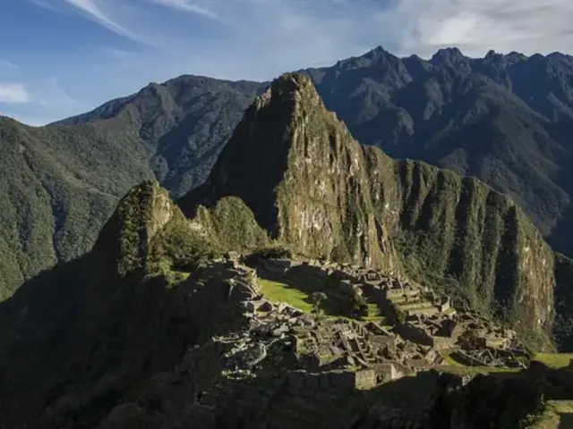 Signature: Peru from Machu Picchu to the Amazon Jungle