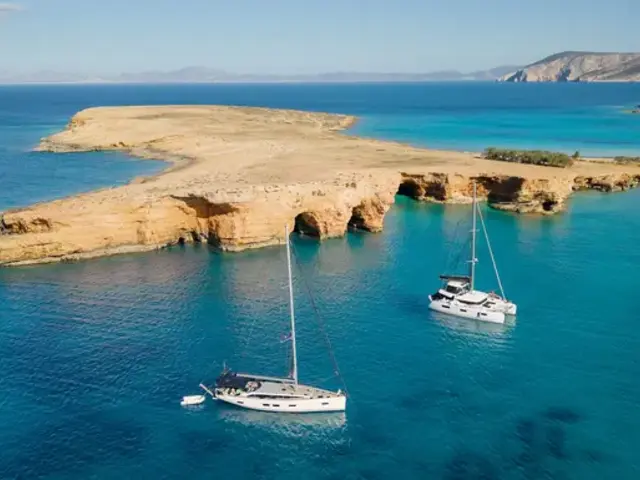 Sailing Greece - Santorini to Mykonos