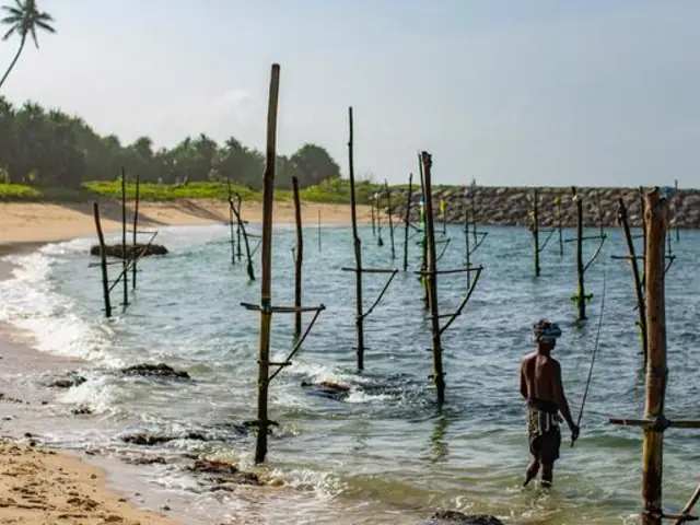 Sri Lanka Encompassed