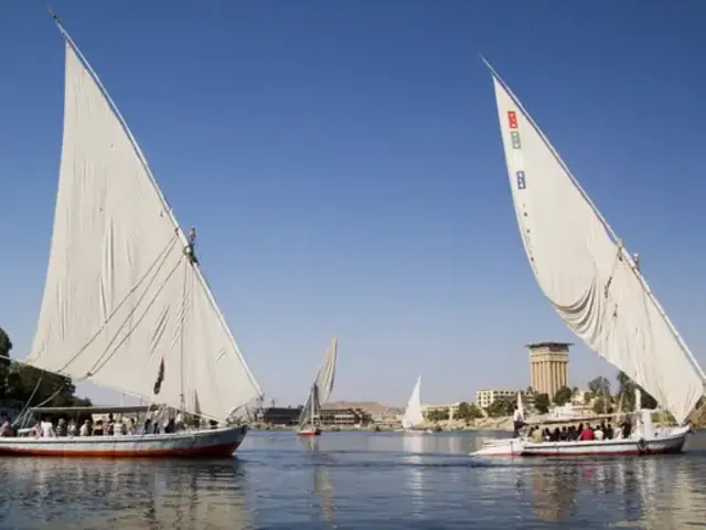 Egypt: Boats & Bazaars