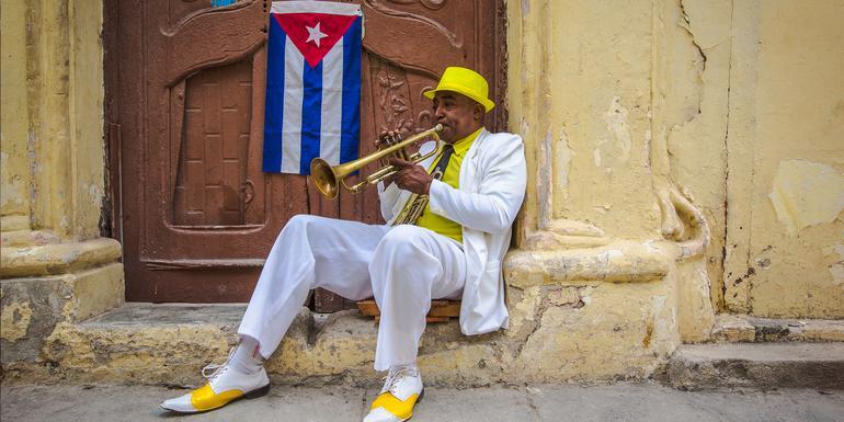 Cuban Rhythms: Beachfronts & Havana Vibes
