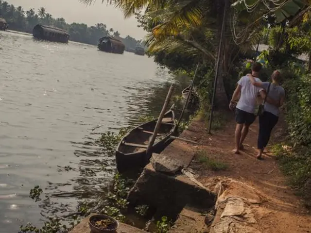 North to South India: The Taj Mahal & Goa Good Times