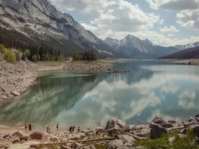 Canadian Rockies: National Parks Westbound