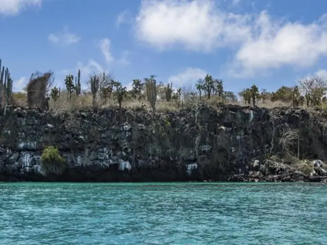 Galápagos — South & East Islands aboard the Yolita