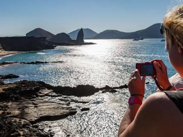 Complete Galápagos - Yolita