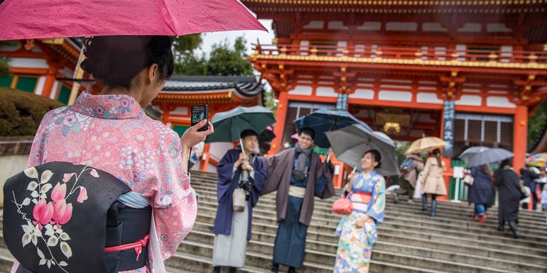 Japan: Tokyo Nights & Kyoto Temples