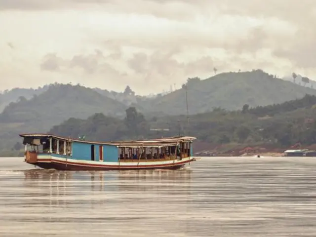 Laos: Sunrises & Street Food