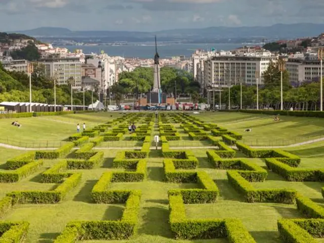 Journeys: Iconic Portugal & Spain