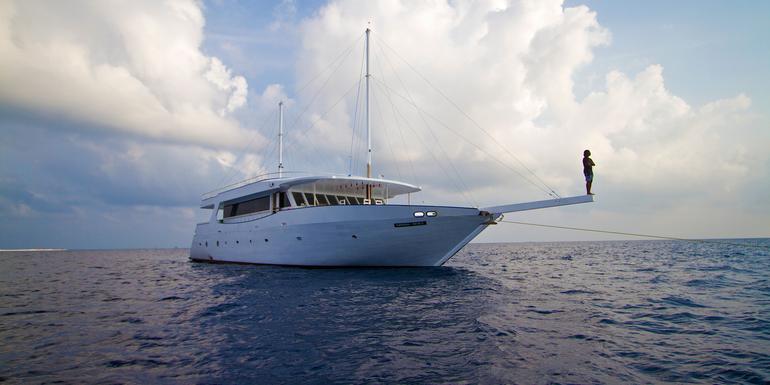 Maldives Dhoni Explorer
