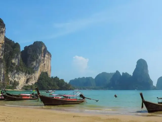 Classic Cambodia and Thai Islands – West Coast