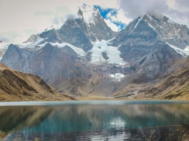 Cusco Day Tour: Humantay Lagoon Hike (full day)