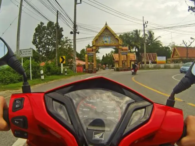 Thailand & Vietnam: Mountains & Coastlines