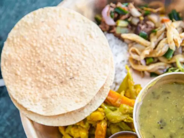 Nepal: Mountains and Temples